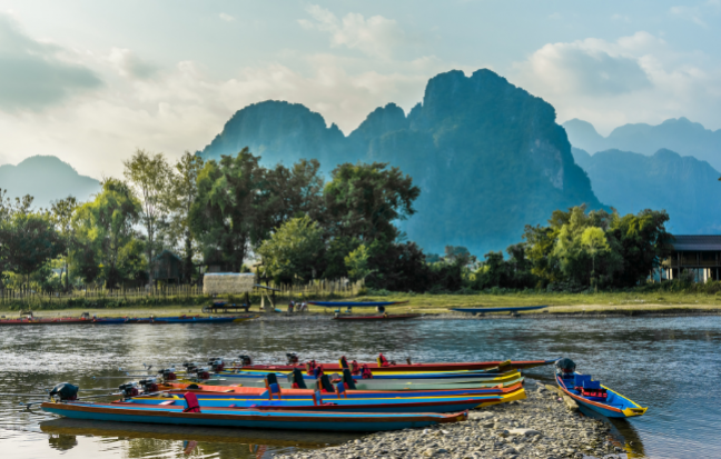 วังเวียง เจาะลึกเวียงจันทน์ - หลวงพระบาง - วังเวียง